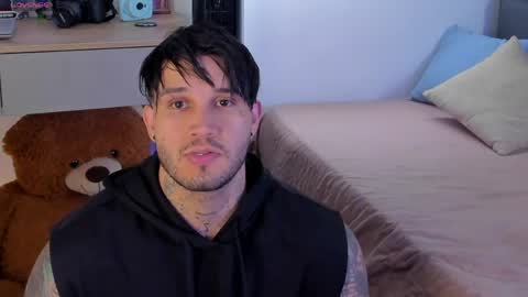 JULIAN online show from 5, 4, 2026