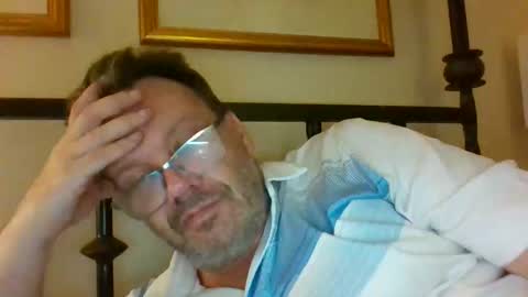 Snapshot of dfwgonewrong chatting on 10, 4, 2026 dfwgonewrong online show from 10, 4, 2026