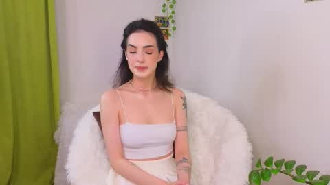 Snapshot of di__moon__ chatting on 17, 11, 2025 Di moon online show from 17, 11, 2025