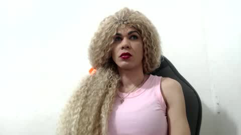 Snapshot of diabla_sexy22cm chatting on 20, 10, 2025 diabla_sexy22cm online show from 20, 10, 2025