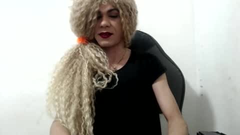 Snapshot of diabla_sexy22cm chatting on 18, 11, 2025 diabla_sexy22cm online show from 18, 11, 2025