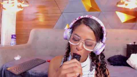 Camila and Megan online show from 6, 1, 2025