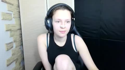 diana_back3 online show from 16, 11, 2025