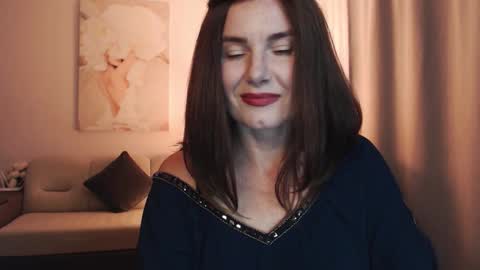 Snapshot of diana_delua chatting on 8, 9, 2025 Diana DeLua online show from 8, 9, 2025