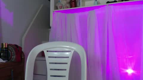 Snapshot of diana_smit_ chatting on 5, 1, 2025 diana online show from 5, 1, 2025