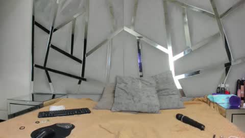 dianarous online show from 20, 12, 2025