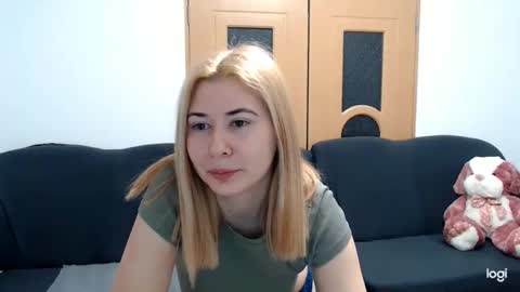 dianasmiey7 online show from 3, 2, 2025