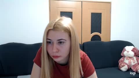 dianasmiey7 online show from 5, 2, 2025