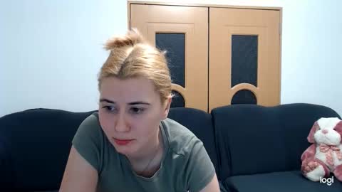 dianasmiey7 online show from 9, 2, 2025