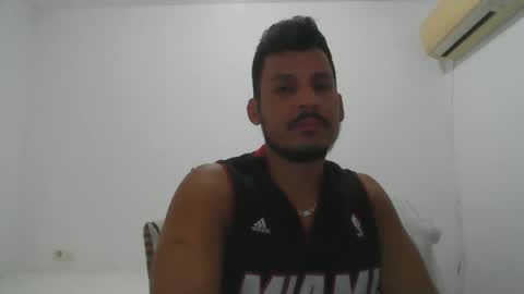 Snapshot of diangohetero21cm chatting on 21, 10, 2025 diangohetero21cm online show from 21, 10, 2025