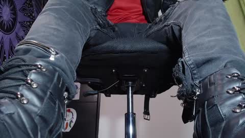 Snapshot of dicaprioo_ chatting on 18, 12, 2024 DICAPRIO online show from 18, 12, 2024