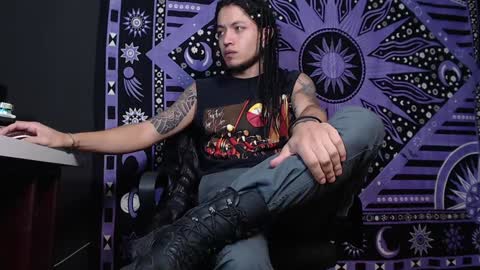 Snapshot of dicaprioo_ chatting on 8, 1, 2025 DICAPRIO online show from 8, 1, 2025