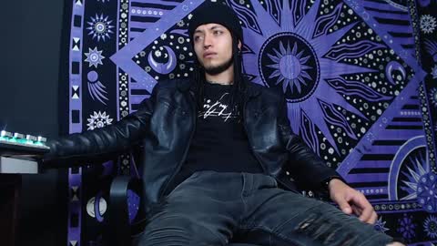 Snapshot of dicaprioo_ chatting on 11, 1, 2025 DICAPRIO online show from 11, 1, 2025