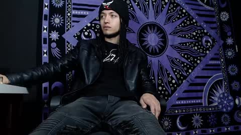 Snapshot of dicaprioo_ chatting on 11, 1, 2025 DICAPRIO online show from 11, 1, 2025