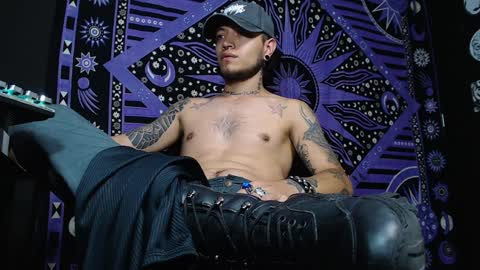 Snapshot of dicaprioo_ chatting on 4, 2, 2025 DICAPRIO online show from 4, 2, 2025