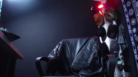 Snapshot of dicaprioo_ chatting on 5, 3, 2025 DICAPRIO online show from 5, 3, 2025