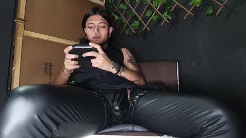 Snapshot of dicaprioo_ chatting on 24, 9, 2025 DICAPRIO online show from 24, 9, 2025