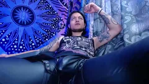 Snapshot of dicaprioo_ chatting on 1, 10, 2025 DICAPRIO online show from 1, 10, 2025