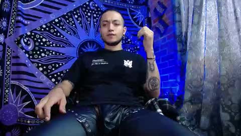 Snapshot of dicaprioo_ chatting on 3, 10, 2025 DICAPRIO online show from 3, 10, 2025