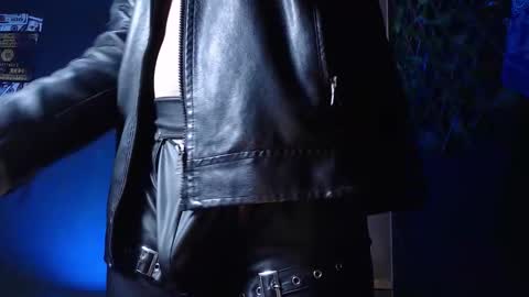 Snapshot of dicaprioo_ chatting on 8, 11, 2025 DICAPRIO online show from 8, 11, 2025