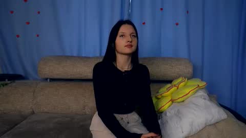 Elwyna online show from 6, 10, 2025