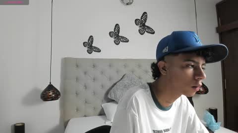 Snapshot of dikey_18 chatting on 5, 12, 2024 dikey_18 online show from 5, 12, 2024