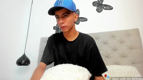 Snapshot of dikey_18 chatting on 12, 1, 2025 dikey_18 online show from 12, 1, 2025