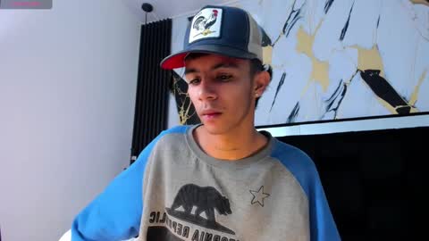 Snapshot of dikey_18 chatting on 6, 2, 2025 dikey_18 online show from 6, 2, 2025