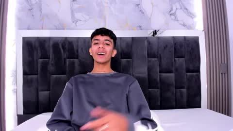 Snapshot of dikey_18 chatting on 6, 3, 2025 dikey_18 online show from 6, 3, 2025