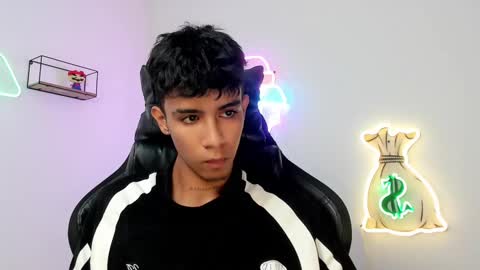 Snapshot of dikey_18 chatting on 11, 3, 2025 dikey_18 online show from 11, 3, 2025