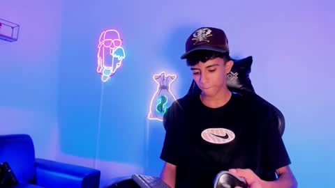 Snapshot of dikey_18 chatting on 27, 9, 2025 dikey_18 online show from 27, 9, 2025