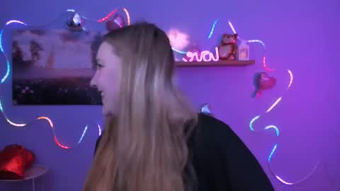 Snapshot of dina_bloom chatting on 20, 2, 2026 dina_bloom online show from 20, 2, 2026