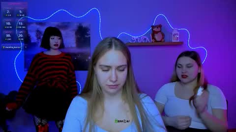 Snapshot of dina_bloom chatting on 28, 2, 2026 dina_bloom online show from 28, 2, 2026