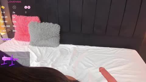 Soffie - Valentina - Yuya  Astro online show from 4, 2, 2025