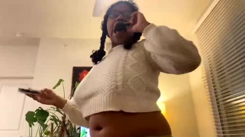 Snapshot of discdaddy chatting on 30, 12, 2024 discdaddy and bby2brat online show from 30, 12, 2024