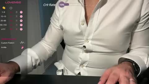 Discreet Guy online show from 4, 3, 2025