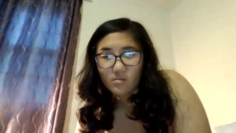 Snapshot of disneymom2030 chatting on 2, 11, 2025 disneymom2030 online show from 2, 11, 2025