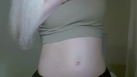 Snapshot of ditamilton chatting on 9, 10, 2025 DitaMilton online show from 9, 10, 2025