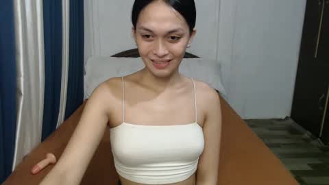 DIVINA online show from 1, 2, 2025