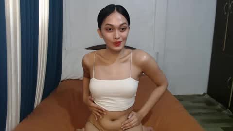 DIVINA online show from 22, 2, 2025