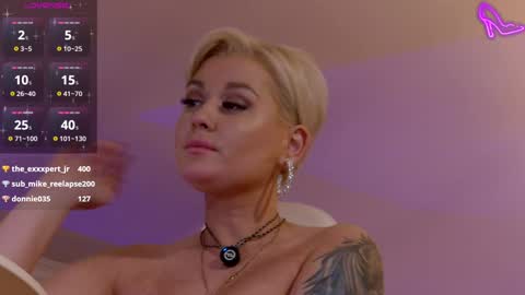 Snapshot of divine_kim chatting on 3, 2, 2025 Miss Kim online show from 3, 2, 2025