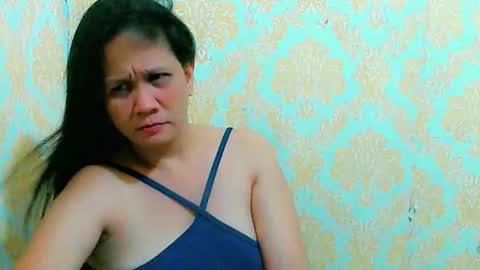 Snapshot of divinegrace10 chatting on 1, 11, 2025 Divine Grace Close To Your Hear online show from 1, 11, 2025