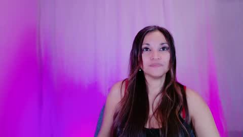 Snapshot of divinelynn chatting on 1, 2, 2025 DivineLynn online show from 1, 2, 2025