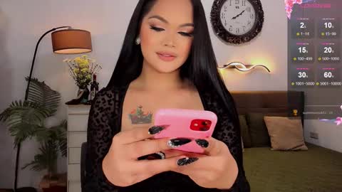 Snapshot of divinequeen chatting on 11, 10, 2025 online show from 11, 10, 2025