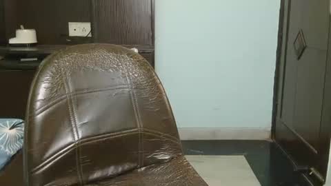 divyakhan online show from 23, 9, 2025