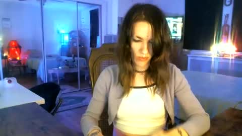 Dixie Doll online show from 18, 12, 2024