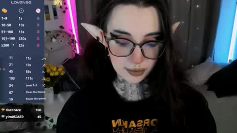 dixipixi_ online show from 25, 10, 2025