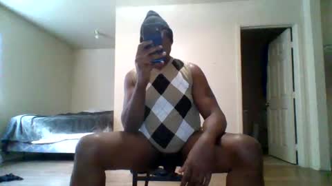 Snapshot of djbignuttsbrownass24 chatting on 25, 12, 2024 djbignuttsbrownass24 online show from 25, 12, 2024