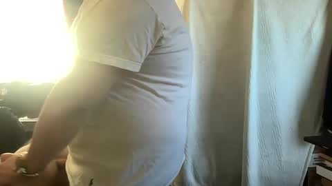 Snapshot of djfreeque chatting on 18, 10, 2025 djfreeque online show from 18, 10, 2025