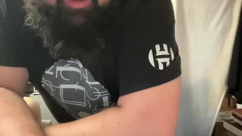 Snapshot of djfreeque chatting on 28, 10, 2025 djfreeque online show from 28, 10, 2025